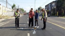 Kecelakaan tragis terjadi di Jalan Raya Malang-Surabaya.