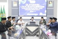 Rektor UNZAH Genggong terima Pengurus LTM PCNU Kota Kraksaan. (Dok. UNZAH)